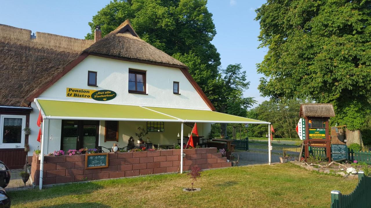 Pension Und Bistro" Dat Olle Fischerhus" Ralswiek Exterior foto